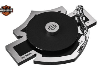 Harley-Davidson e Pro-Ject criam gira-discos “Bar & Shield”