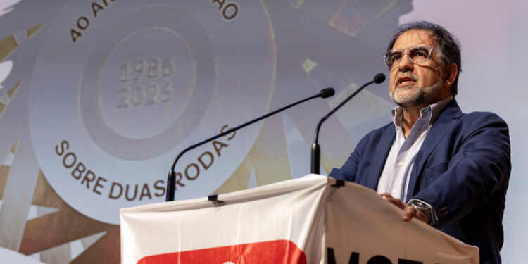 Sucesso absoluto no lançamento de ’40 Anos de Paixão Sobre Duas Rodas’