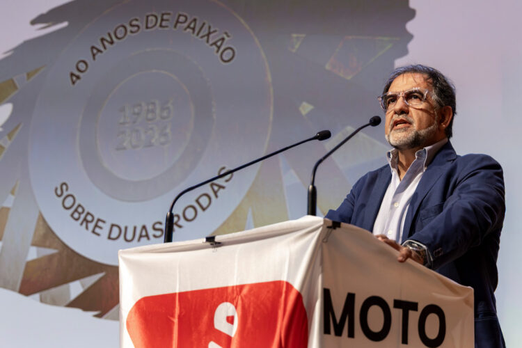 Sucesso absoluto no lançamento de ’40 Anos de Paixão Sobre Duas Rodas’