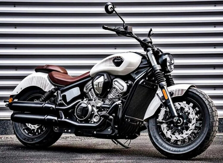 BENDA Dark Flag 950: Potência V4, carácter de cruiser