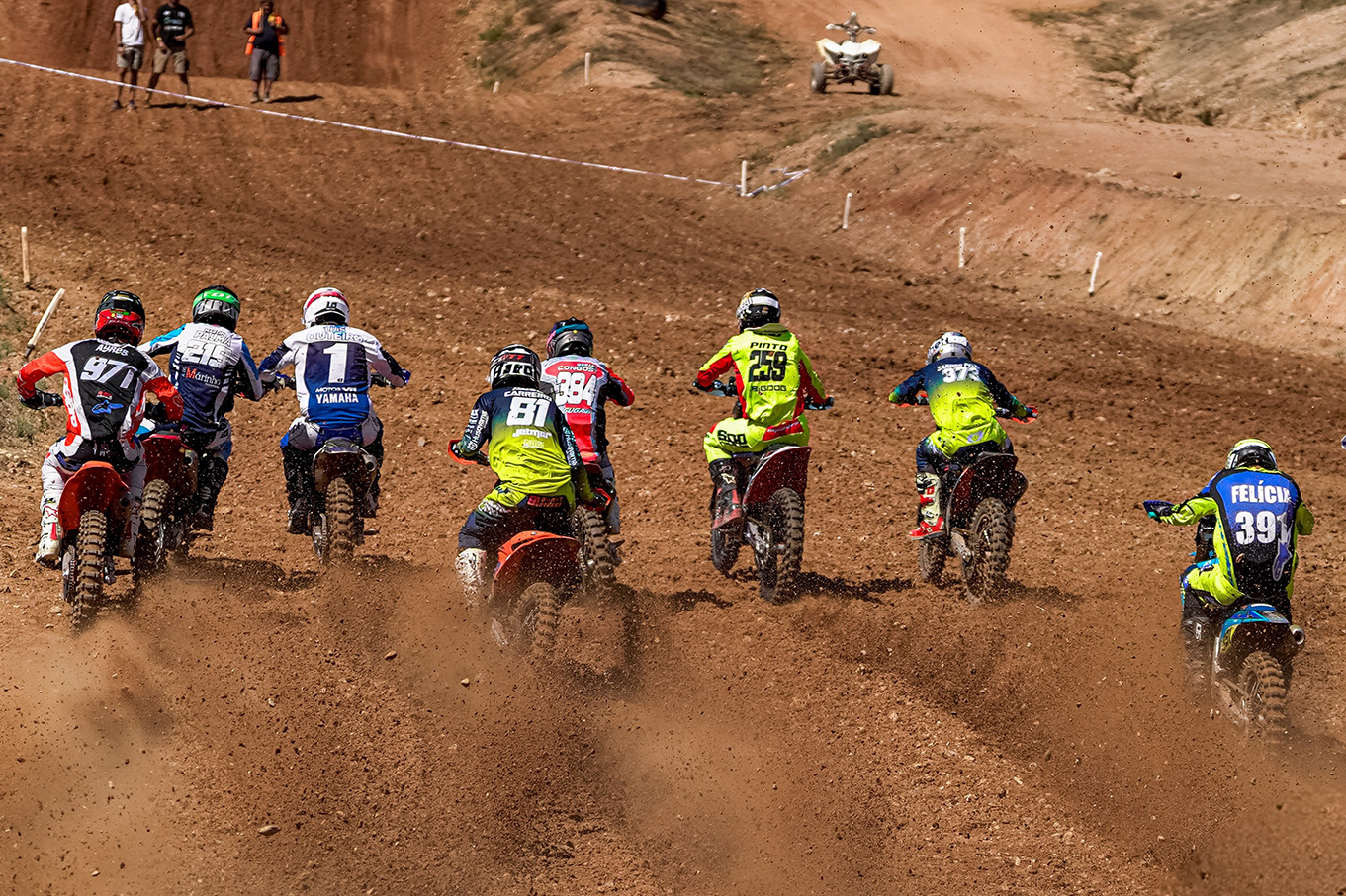 Motocross – Campeonato Nacional acaba este domingo no Granho thumbnail