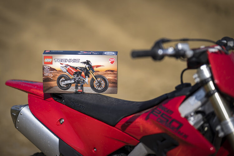 A Ducati e a LEGO unem forças para um novo conjunto LEGO® Technic™