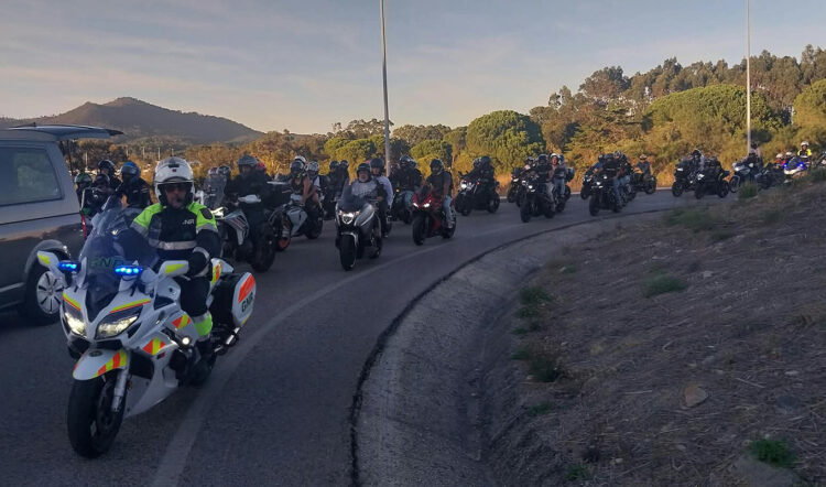 Parada Miguel Oliveira reúne milhares