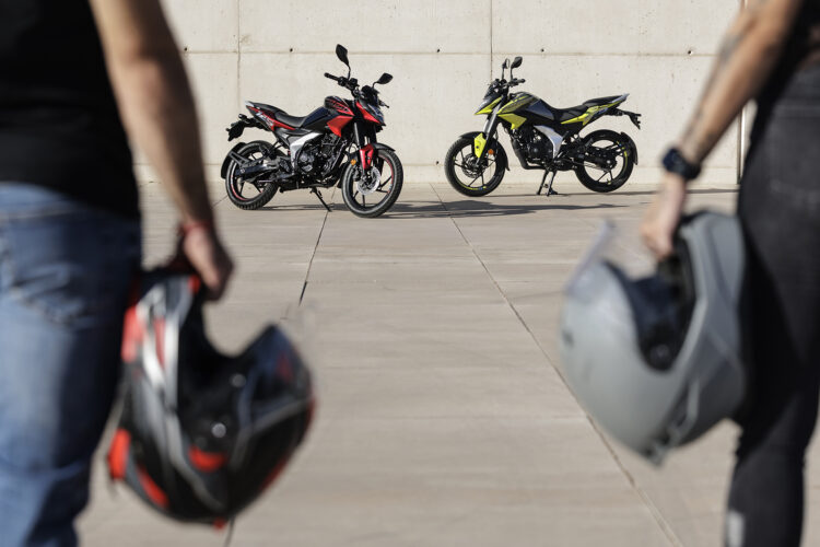 Entra no mundo das duas rodas com a nova Pulsar N125