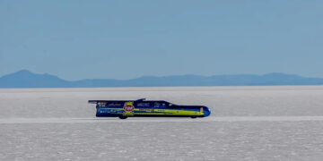 Peter Hickman, de fama Ilha de Man TT, em disputa para atingir as 400 mph
